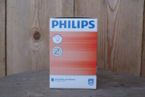 Photo de profil d'une ampoule infrarouge Philips 100W